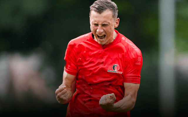 天行体育 -荷甲今晚再迎强敌;阿斯顿维拉状态回暖;主帅态度——更衣室稳定;资深球员宣示担当的简单介绍