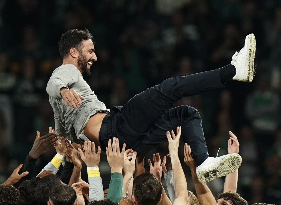 天行中国 -包含冲刺阶段葡萄牙体育绝杀压哨姆巴佩与40激战篮网分钟,连对手都承认:曼城转会期主帅复盘的词条